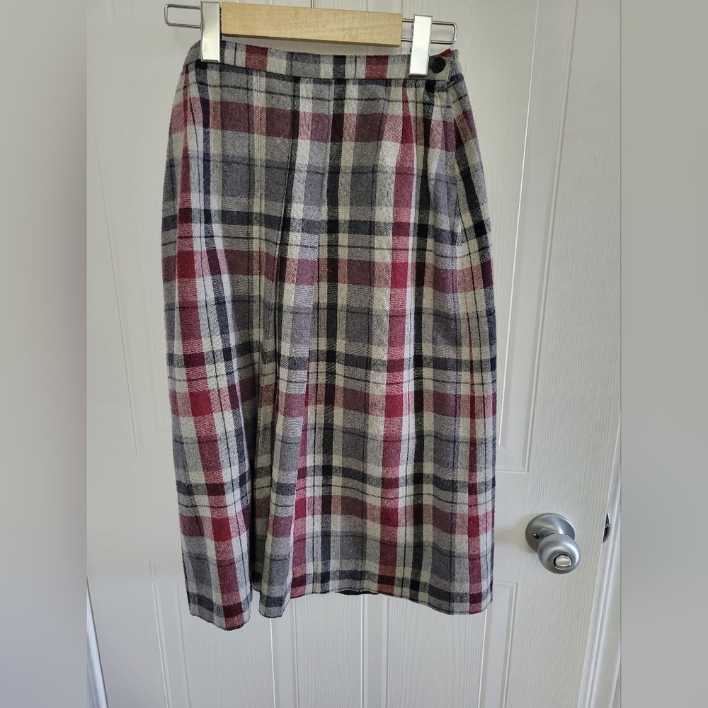 Vintage  VTG carelle apparel  skirt plaid
